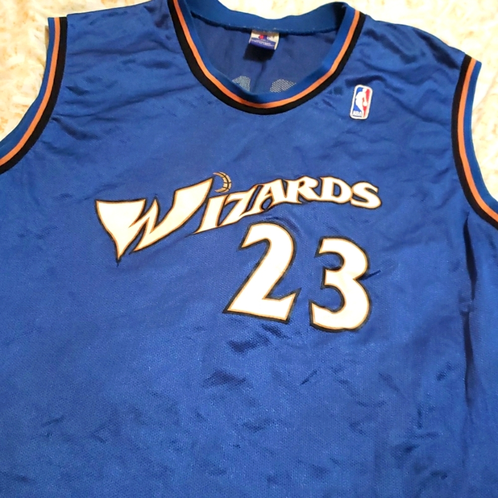Micheal Jordan wizard jersey large blue